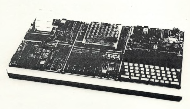 Black and white image of the Sciento HWEX-OC populated with MPF-1P and 
 extensions. The HWEX2 is the middle upper position.